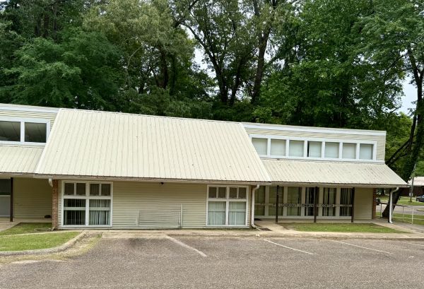 Fort Lookout Manor 16-5A at 800 Monroe Street